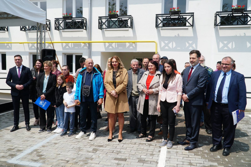 У Врњачкој Бањи уручени кључеви 20 новосаграђених станова избегличким породицама из Босне и Херцеговине и  Републике Хрватске