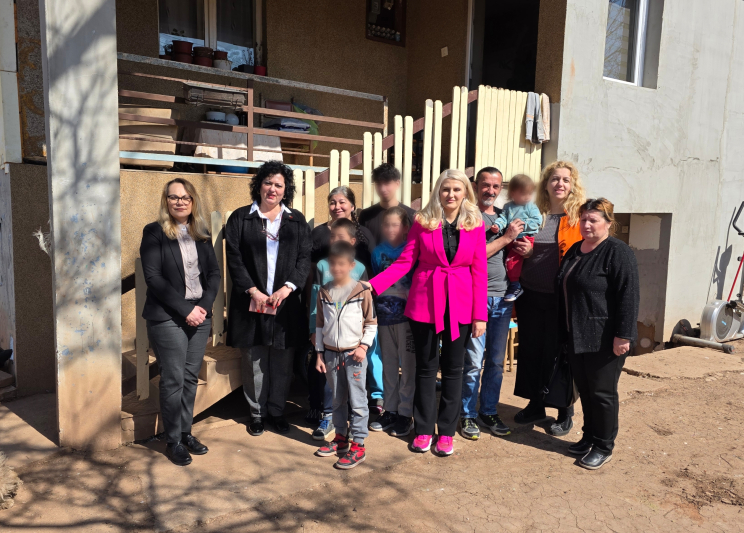 Испоручен огрев за 34 породице избеглица и интерно расељених лица у Параћину