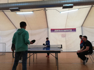 Turnir u stonom tenisu u Prihvatnom centru u Preševu