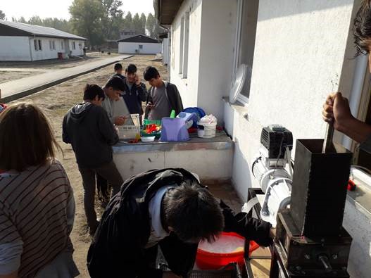 Eksperimentalni pogon za reciklažu plastike u Centru za azil u Krnjači