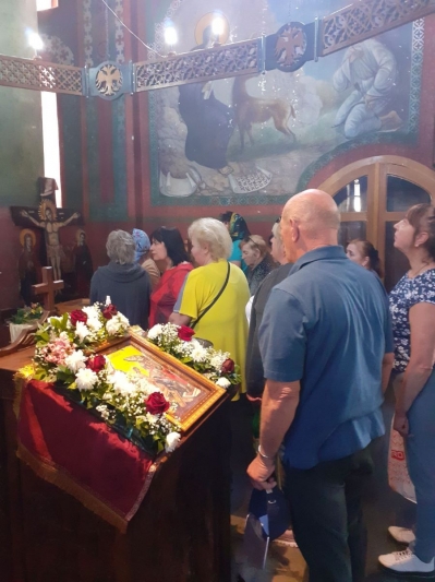 Izbeglice iz Ukrajine smeštene u CA Vranje posetile Manastir Sveti Prohor Pčinjski