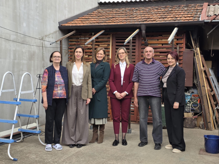 Подршка за 20 породица избеглица и интерно расељених лица у Сремској Митровици кроз доделу стамбених решења и огрева