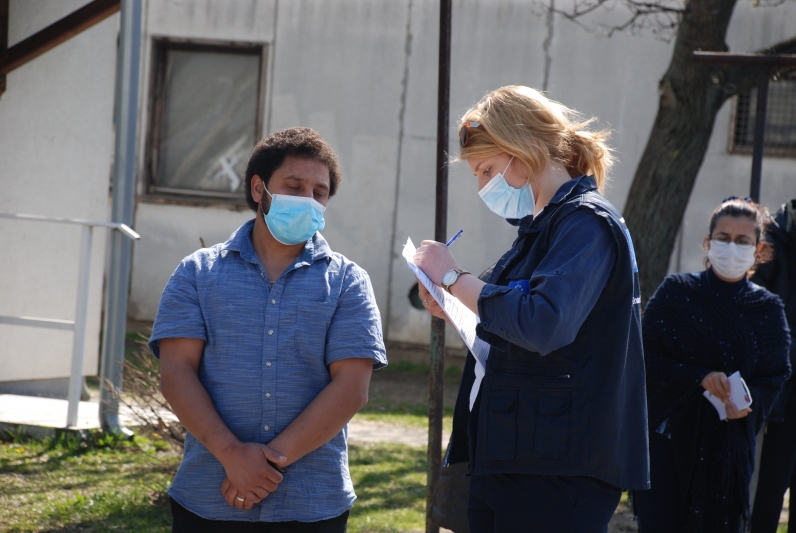 Vaccination of migrants and asylum seekers against the COVID-19 virus in centers in Serbia